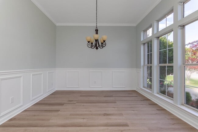 Photo - 9300 Greythorne Way