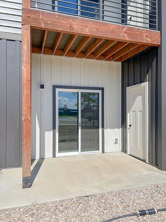 Photo - Pet Friendly 2 bed/ 1.5 bath unit at Soldier Ridge! Unit # 102