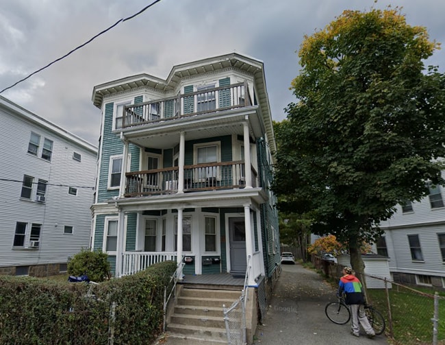 Building Photo - 331 Faneuil St Rental