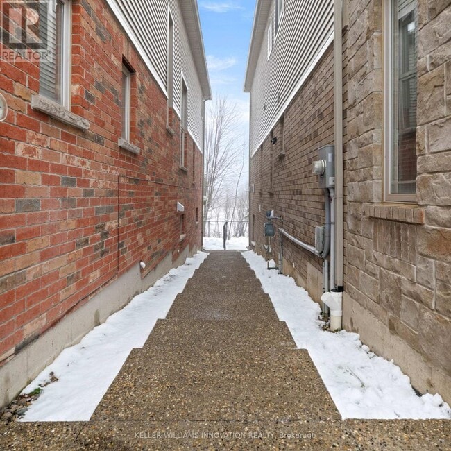 Photo - 695 Robert Ferrie Dr