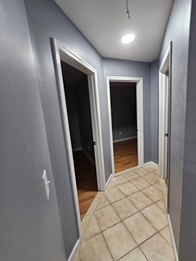 Photo - 552 E 24th St Unidad 2