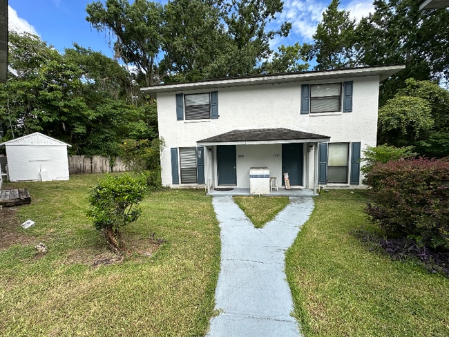 Building Photo - 1001-1015 Sumter St Rental