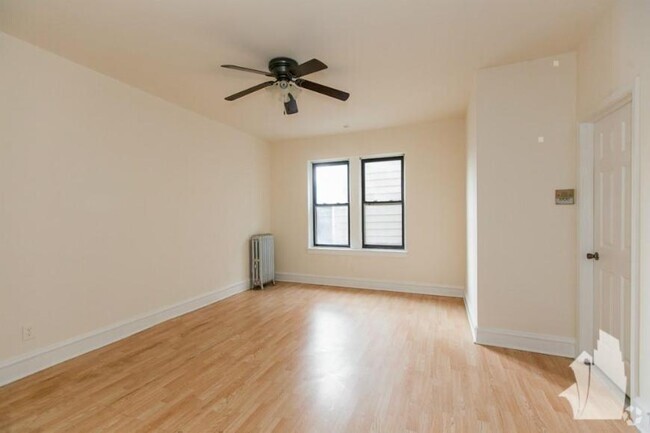 Building Photo - 1 bedroom in Chicago IL 60625 Unit 203 Rental