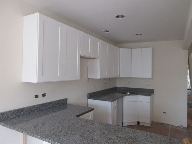 Photo - 2020 N Bissell St Unit 3R