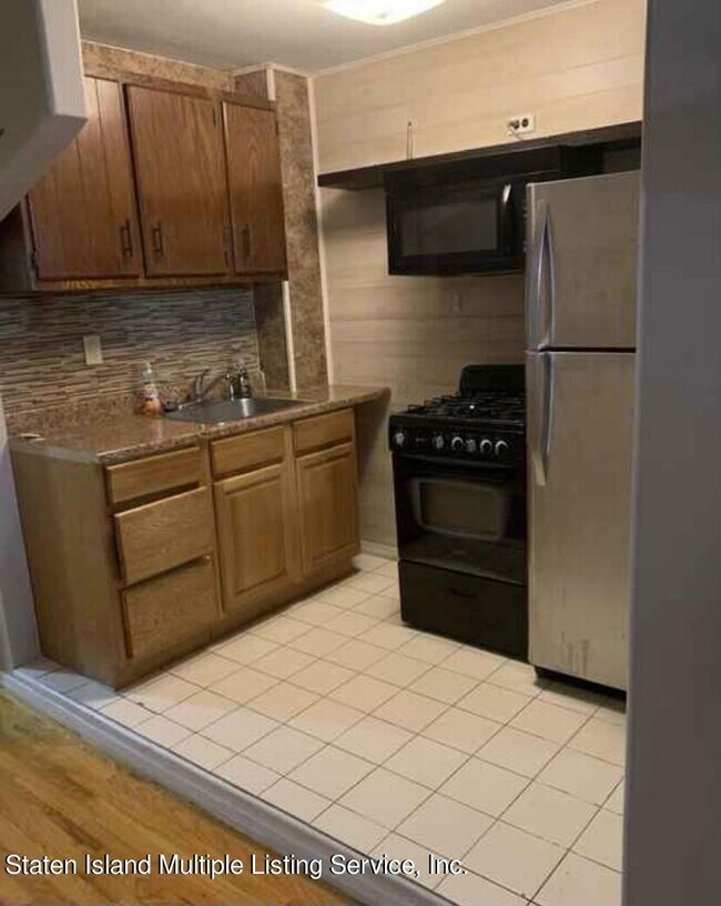 Photo - 140 Burke Ave