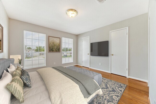 Photo - 1916 Upland Dr