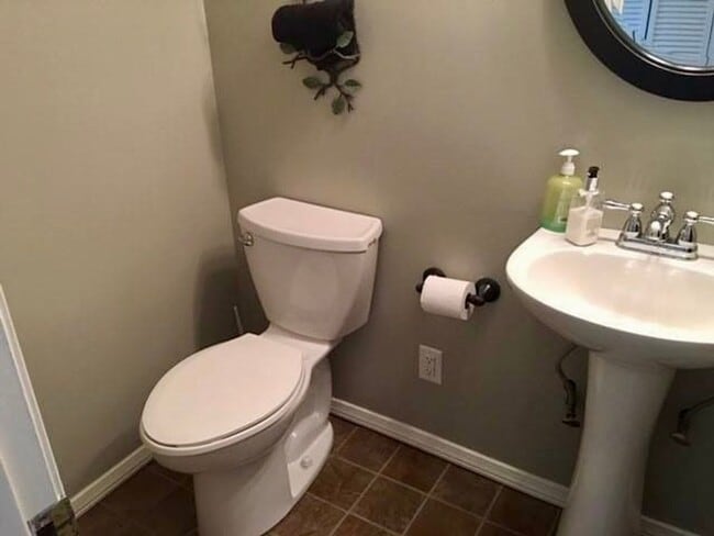 Photo - 231 Grove Dr