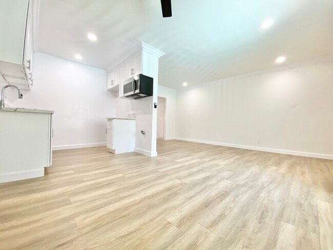 Photo - 20445 Saticoy St Unit 2A