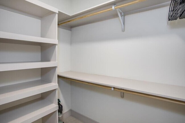 Photo - 6734 Main St Unit SI ID1359164P