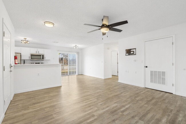 Photo - 640 E Sunset St