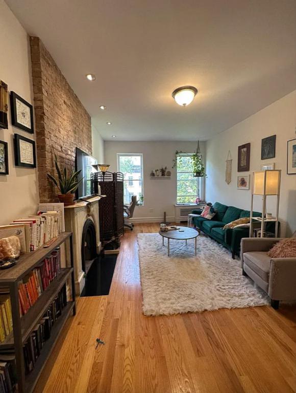 Building Photo - East 61st Street