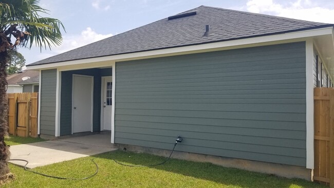 Photo - 3 Bedroom/2 Bath Home in N Lowndes