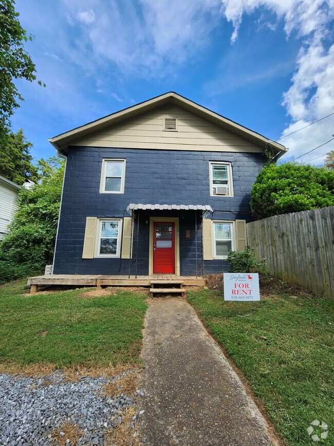 Building Photo - Asheville Duplex- Lower Level Rental