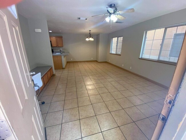 Photo - 819 H St Townhome