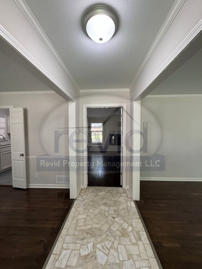 Photo - 5467 Derron Ave