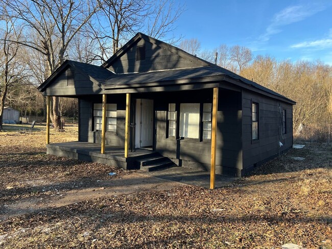 Beautiful 3 bedroom 1 bath - Beautiful 3 bedroom 1 bath House