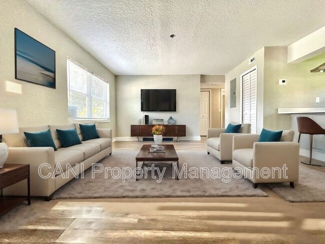 Photo - 418 Charles St