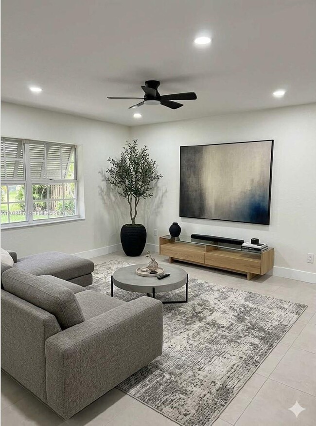 Building Photo - 18000 SW 175th St Unit 18002