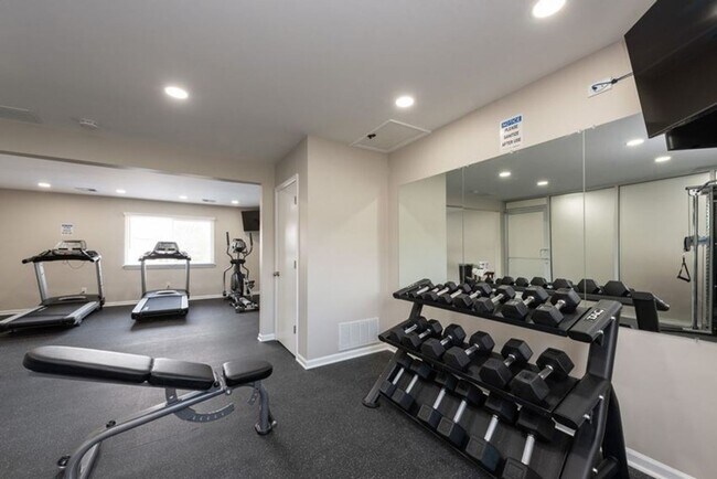 Photo - Charming 2-Bedroom 2 bathroom Apartment in the Heart of Chesterton! Unidad C6