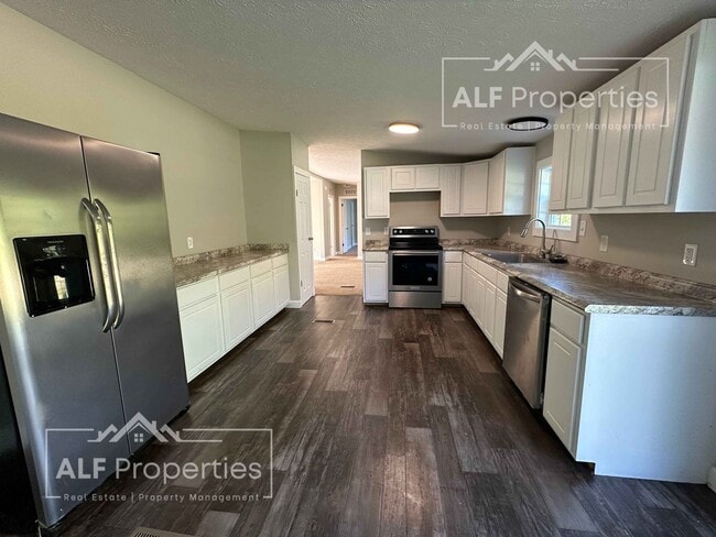 Photo - Private 3-Bedroom Home on Hideaway Mountain Road – 1,735 SF