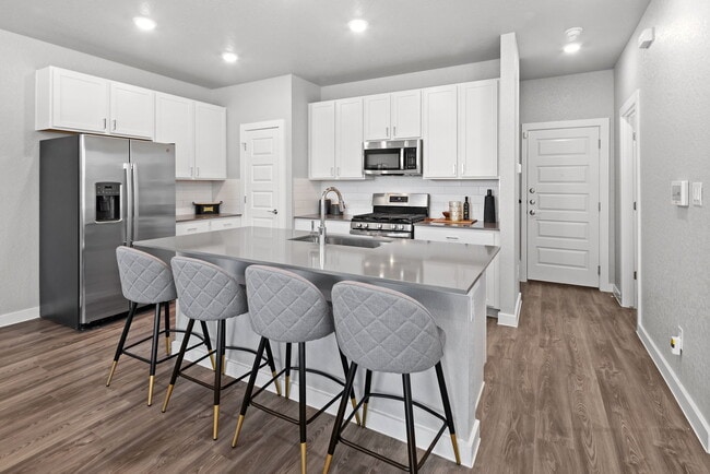 Building Photo - The Selby Rental