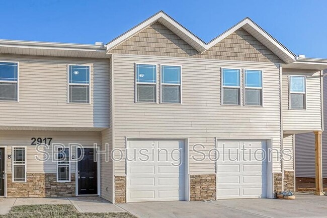 Building Photo - 2909 S Harvard Ave