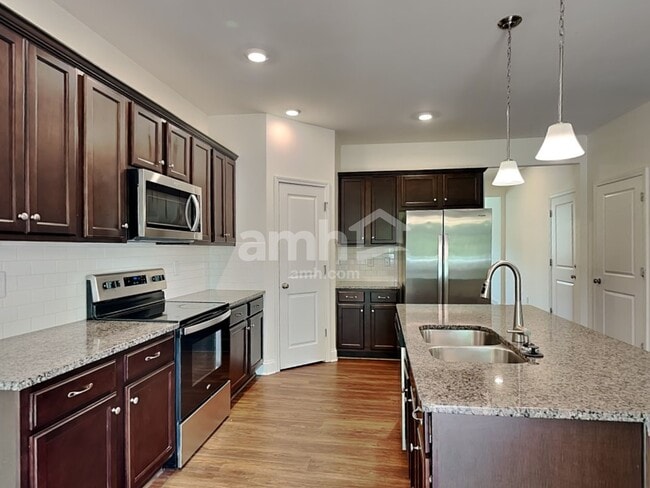 Photo - 5125 Canyon Creek Way