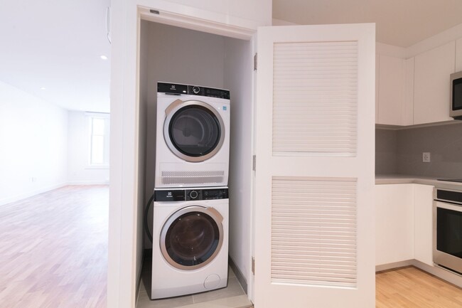 Photo - 3730 Chemin Queen Mary Unité 101