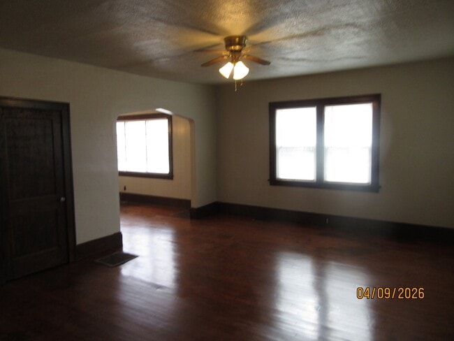 Photo - 335 6th Ave Unidad 335