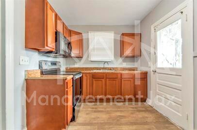 Photo - 44 E 45th St