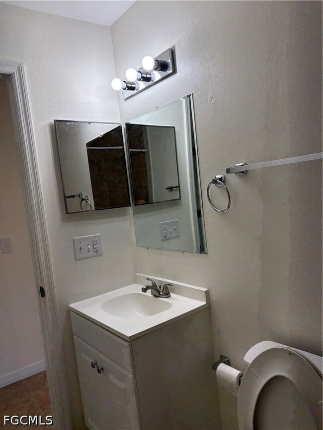 Photo - 1117 SW 8th Pl