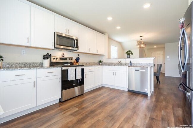 Photo - 5802 Rolling Gln