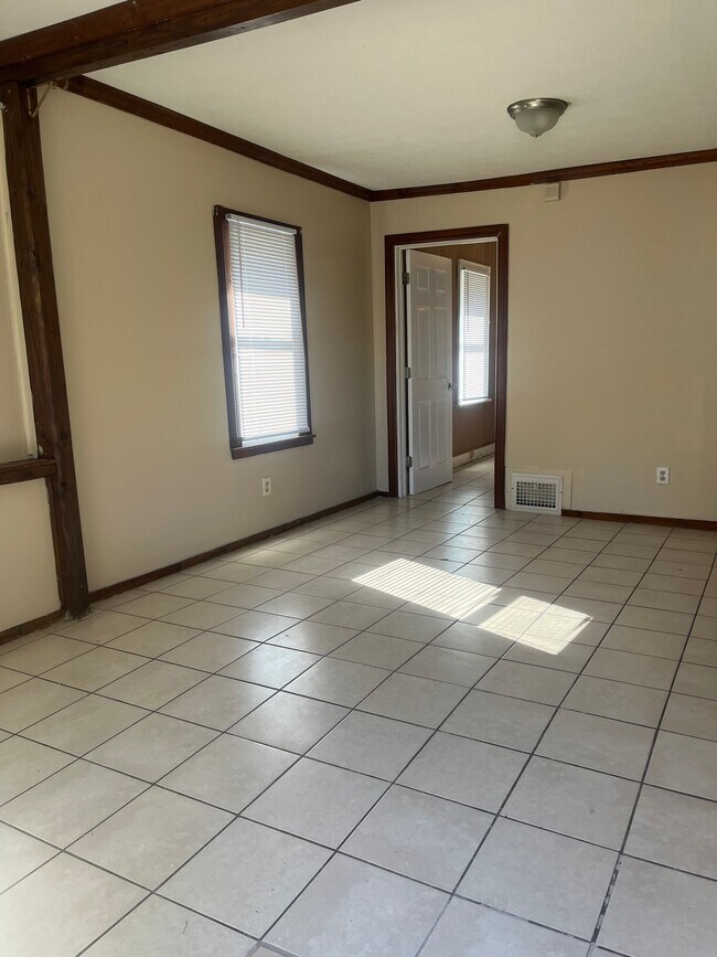 Photo - 1448 Pawnee Blvd