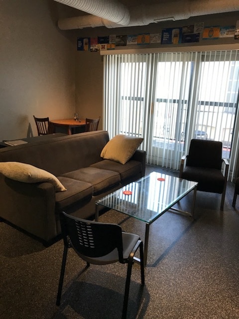 Building Photo - 555 S Forest Ave Unit 402