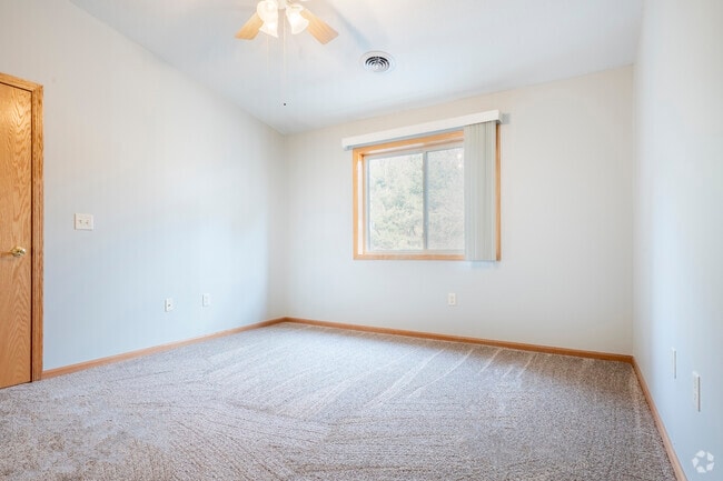 2BR, 2BA - 1080SF - Bedroom