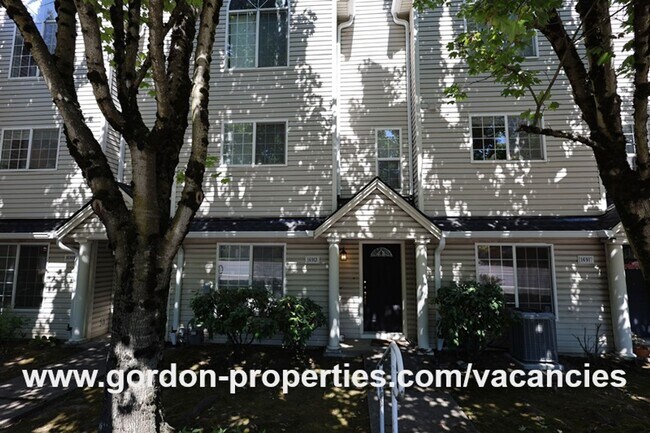 Photo - NE Halsey St - 2 bedroom townhouse with de...