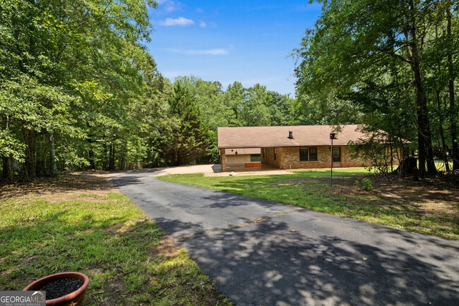 Photo - 241 Busbin Rd