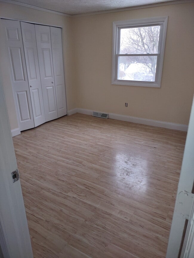 Photo - 190 Willow Pond Way