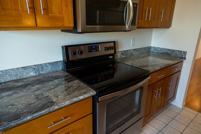 Photo - Madlyn Apartments