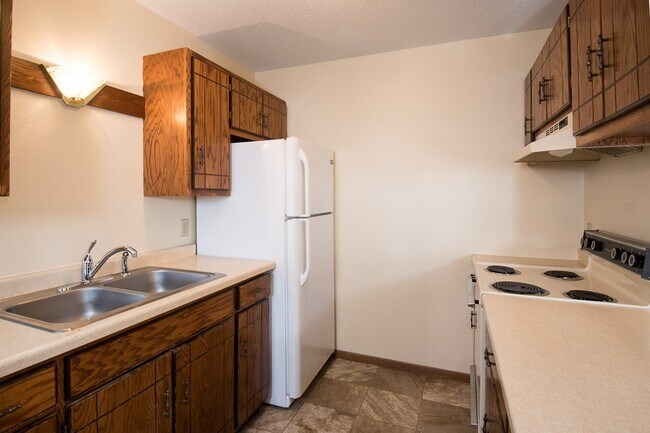 Photo - Ambercrest Apartments, Fox Run Apartments