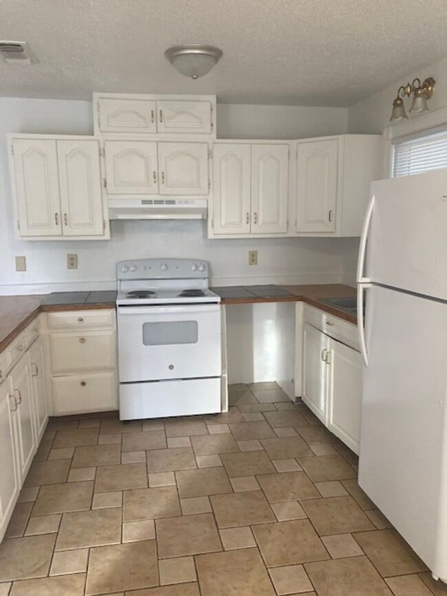 Photo - Gulfport 3 Bedroom