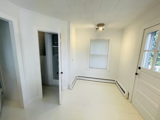 Photo - 141 West St Unit 2