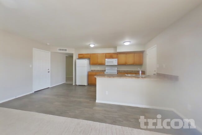 Photo - 3849 W Poinsettia Dr
