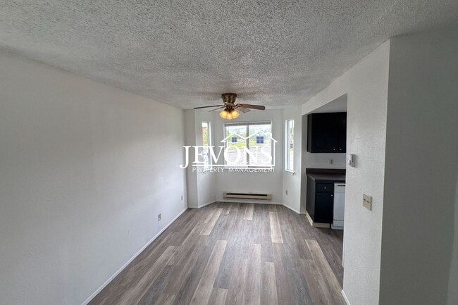 Photo - 1722 E 56th St Unit 1