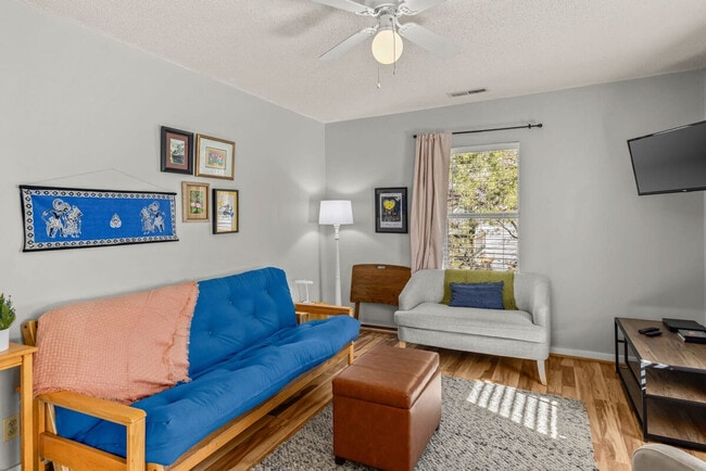 Building Photo - 1488 W Mt Comfort Rd Rental