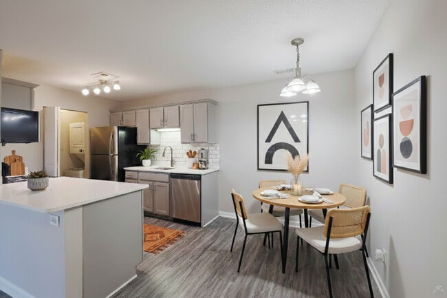 Photo - Triangle Park Apartments