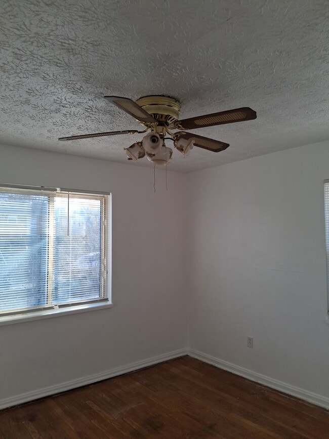 Photo - 1063 Pritz Ave