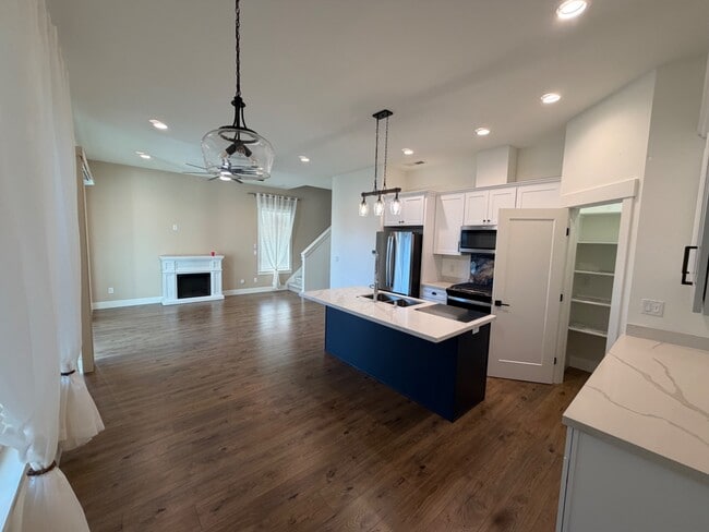 Photo - 307 Talons Dr