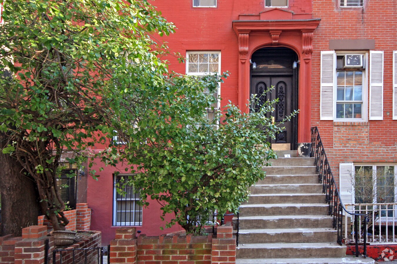 Photo - 135 W 15th St