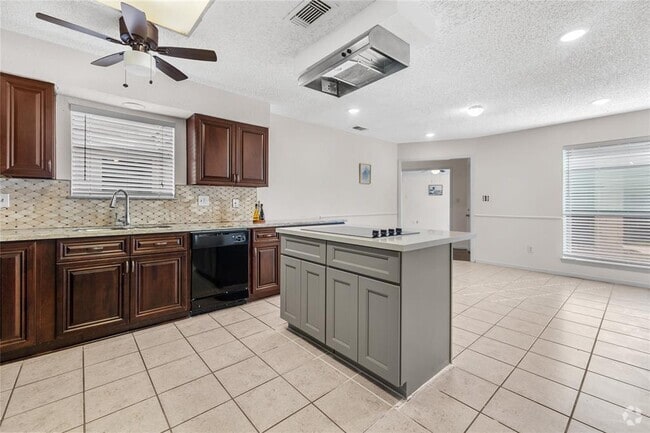 Building Photo - 4467 Yupon Ridge Dr Rental
